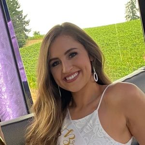 Meet your Posher, Ashley